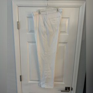 Mens pants size 33x30 - Greg Norman Attack life